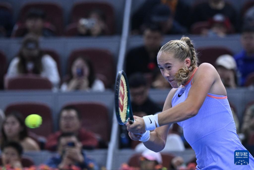 还包括通过 还包括通过